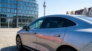 byd bestätigt die einführung des denza z in europa und wirft die frage auf, ob der porsche 911 ab 2027 konkurrenz fürchten muss.