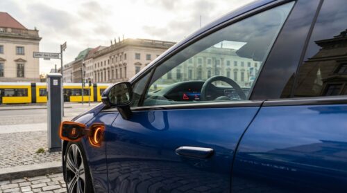 elektroautos von stellantis: herausforderungen bei den langstreckenmodellen und ihre auswirkungen auf die elektromobilität.